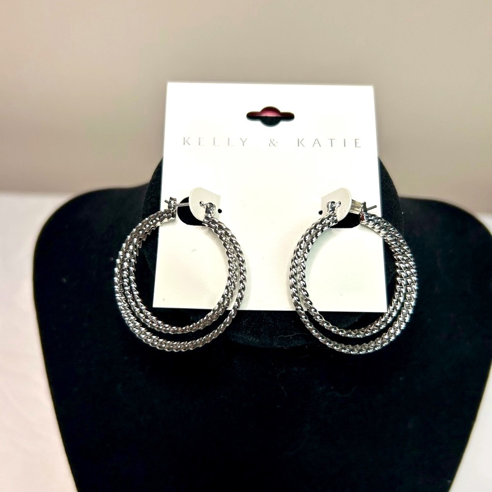 Kelly & Katie Silver Twisted Hoop Earrings